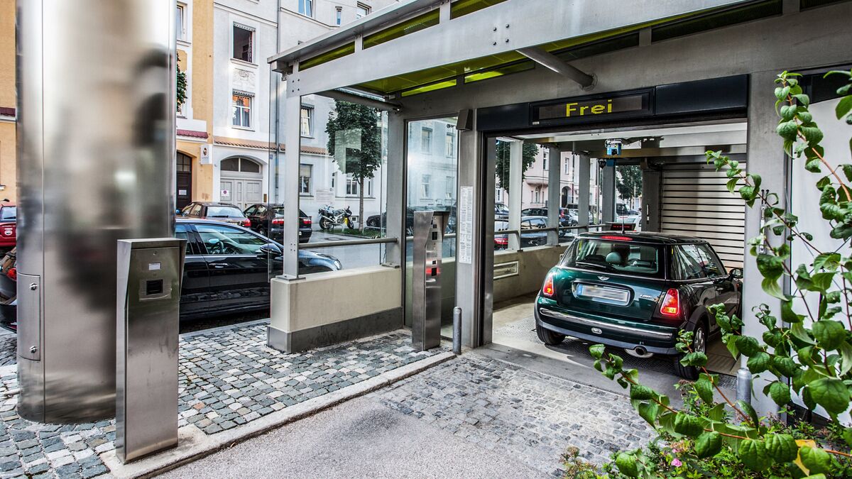 woehr-multiparker740-autoparksystem-carparkingsystem-gruenesparken.jpg