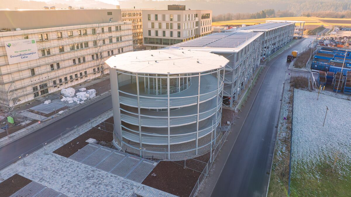 Aerial view of the multi-storey car park at the Calw Health Campus