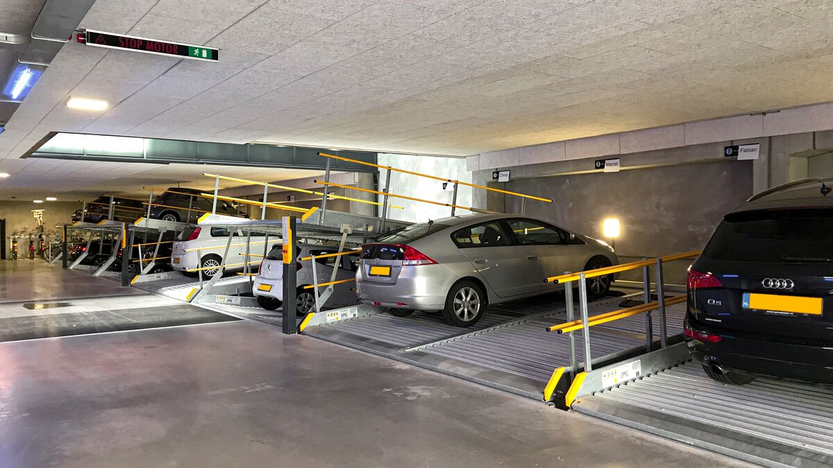 woehr-parklift340-autoparksystem-carparkingsystem-garage-2.jpg